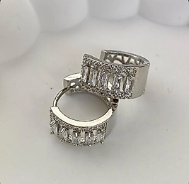 Zirkon taşlı silver çelik küpe