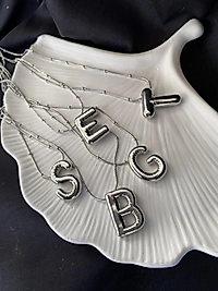 Silver Balon harf Çelik kolye (istenilen harfi sipariş notunda belirtiniz)